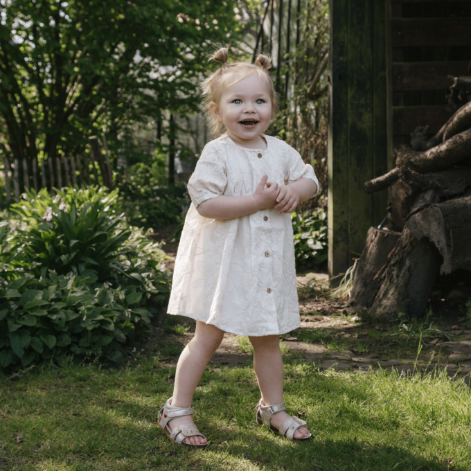 Shoesme metallic gouden sandaal met hartje